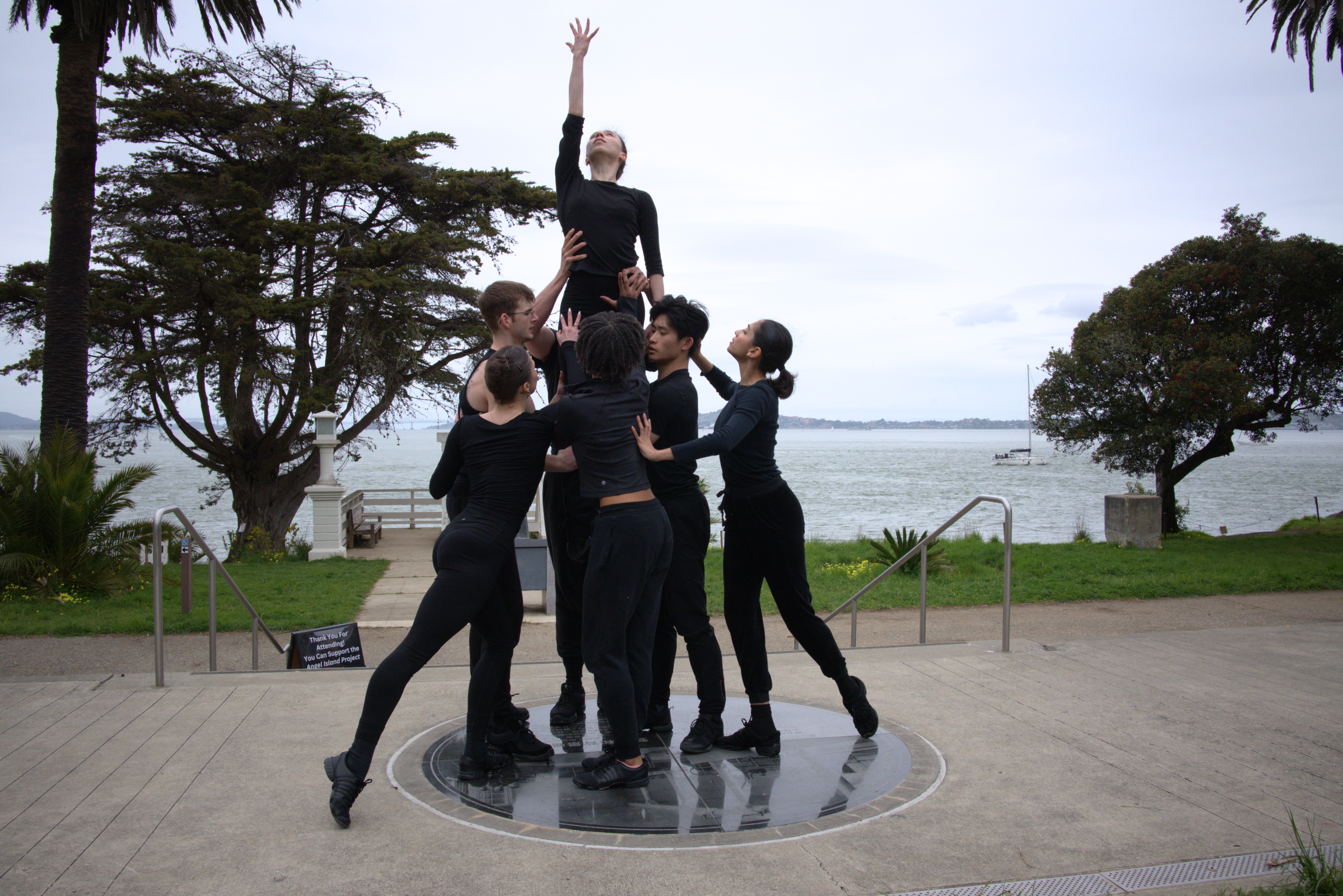 dance5 Dancers performing a lift on Angel Island